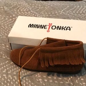 New Minnetonka moccasins Size 8.5
